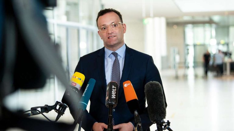 Corona App: Jens Spahn (CDU) wegen Pannen unter Beschuss – „Schweigen ist nicht akzeptabel“