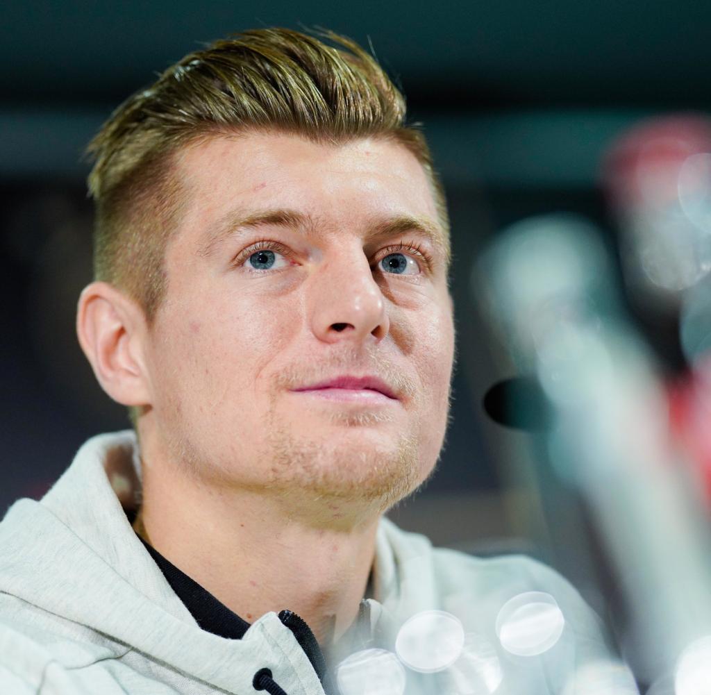 Toni Kroos und Real Madrid treffen im Rückspiel des Achtelfinals der Champions League auf Manchester City. Der Deutsche ist jetzt wieder im Spiel - im Gegensatz zum Hinspiel